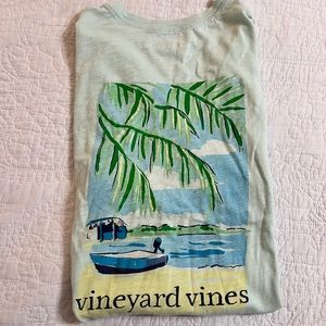 vineyard vines t shirt